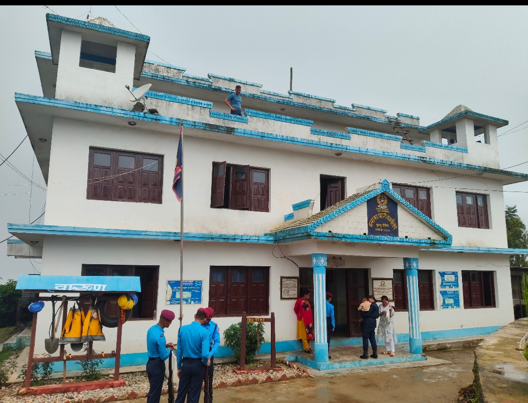 दुल्लु ७ मा अवस्थित ईलाका प्रहरी कार्यालयकाे भवन